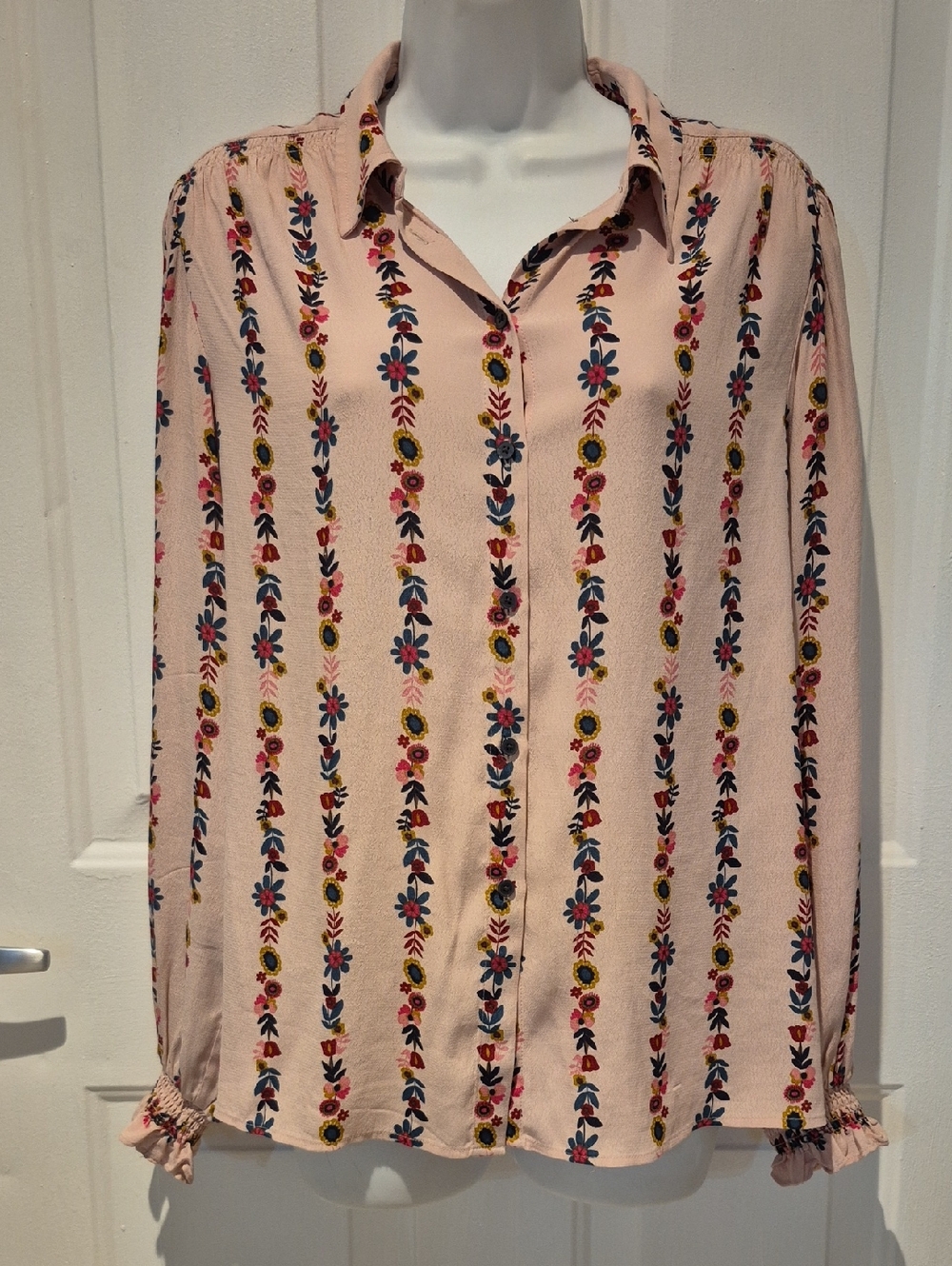 Boden Dusty Pink Floral Stripe Button-Front Shirt with Smocking. Size 8
